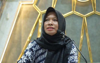 Kuliah Dhuhur : Balancing Literacy di Tengah Gempuran AI || Ibu Irkhamiyati,  SIP.,M.IP